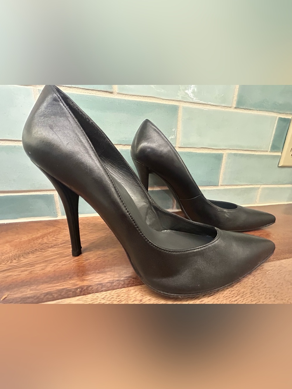 Stuart Weitzman Black Pointed Toe Stiletto Pumps
